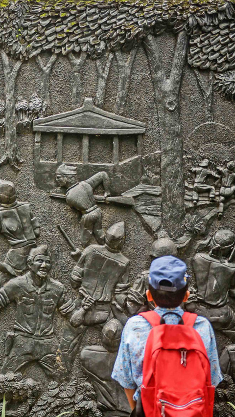 Kunjungan Pelajar di Museum Juang Taruna