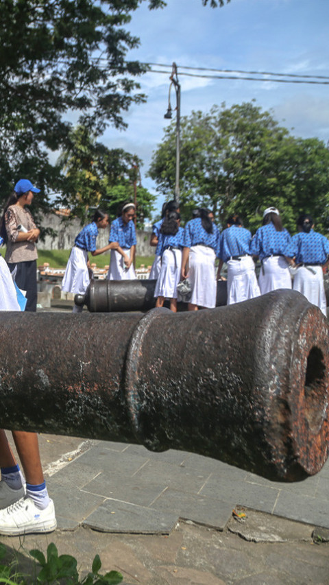 Observasi sejarah di Benteng Oranje Ternate