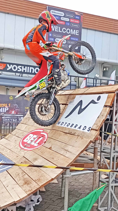 Sensasi Enduro dalam Perkotaan