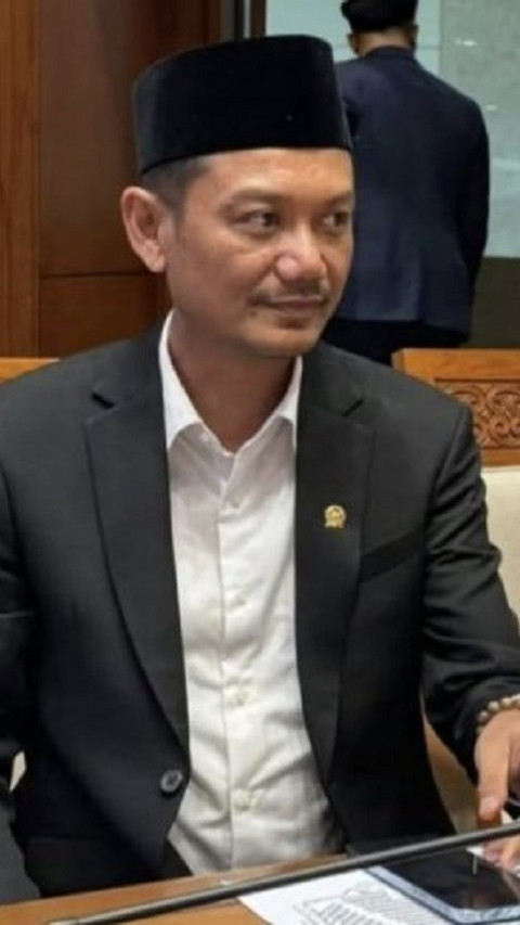 DPR Desak Menteri PANRB Cabut Penundaan Pengangkatan CPNS dan PPPK
