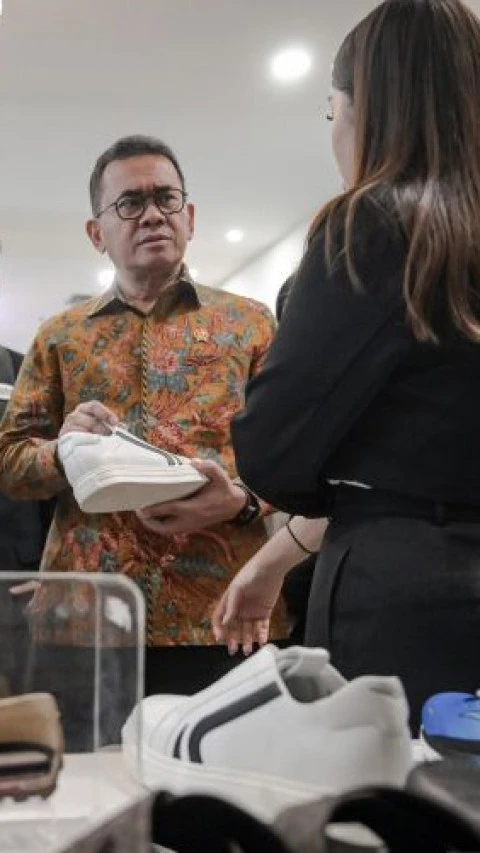Mendag Meminta Masyarakat Utamakan Pakaian Produksi Dalam Negeri