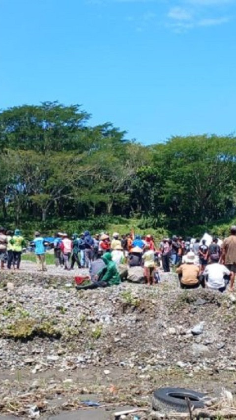 Warga dari 4 Kecamatan Blitar Desak Penutupan Tambang Pasir 