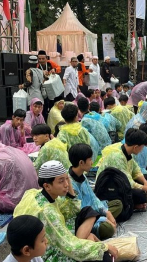 Luar Biasa! Buka Puasa Massal di Solo Resmi Masuk MURI