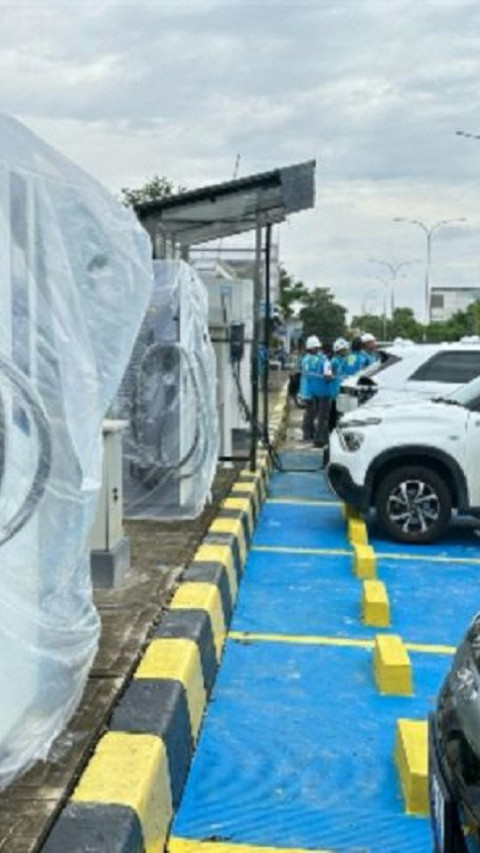 Pemudik Mobil Listrik Bisa Tenang, PLN Siapkan 1.000 SPKLU di Jalur Trans-Jawa dan Sumatera