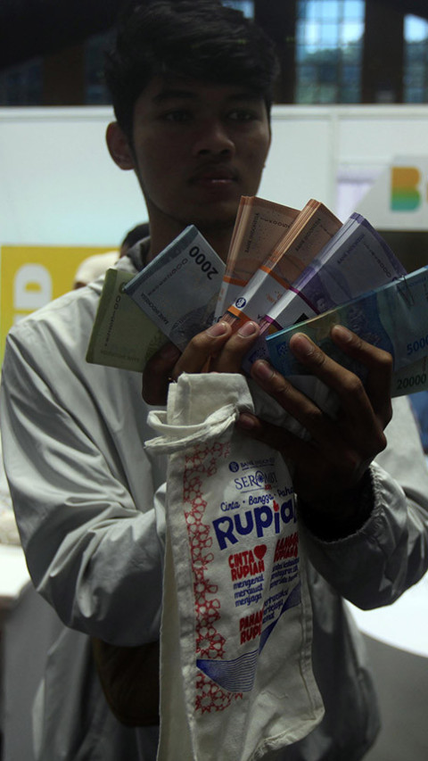 Serambi 2025, Warga Antusias  Tukarkan Uang Untuk Kebutuhan Lebaran 