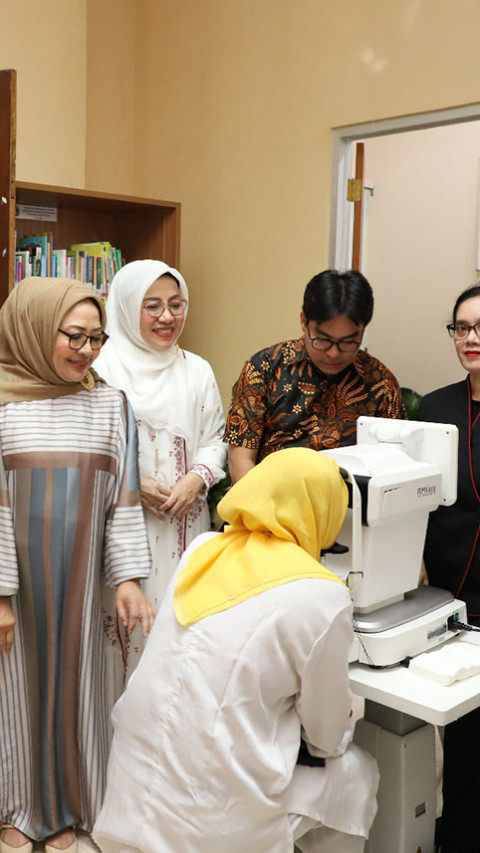 Donasikan  1.500 Kacamata untuk Warga Jakarta Pusat
