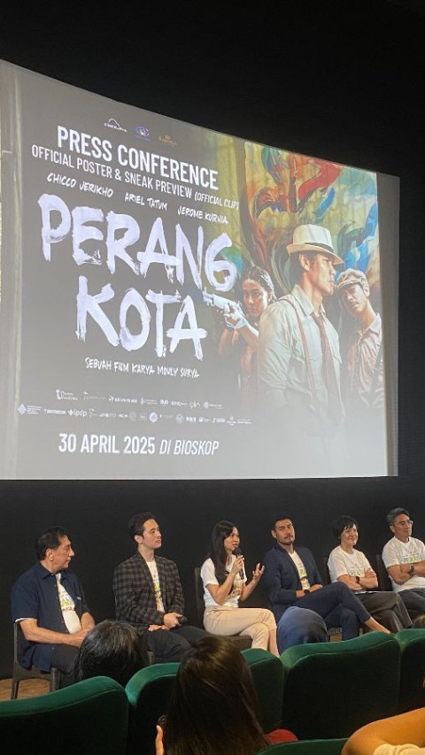 Film Perang Kota Rilis Official Poster Kedua: Kisah Cinta Segitiga di Tengah Revolusi